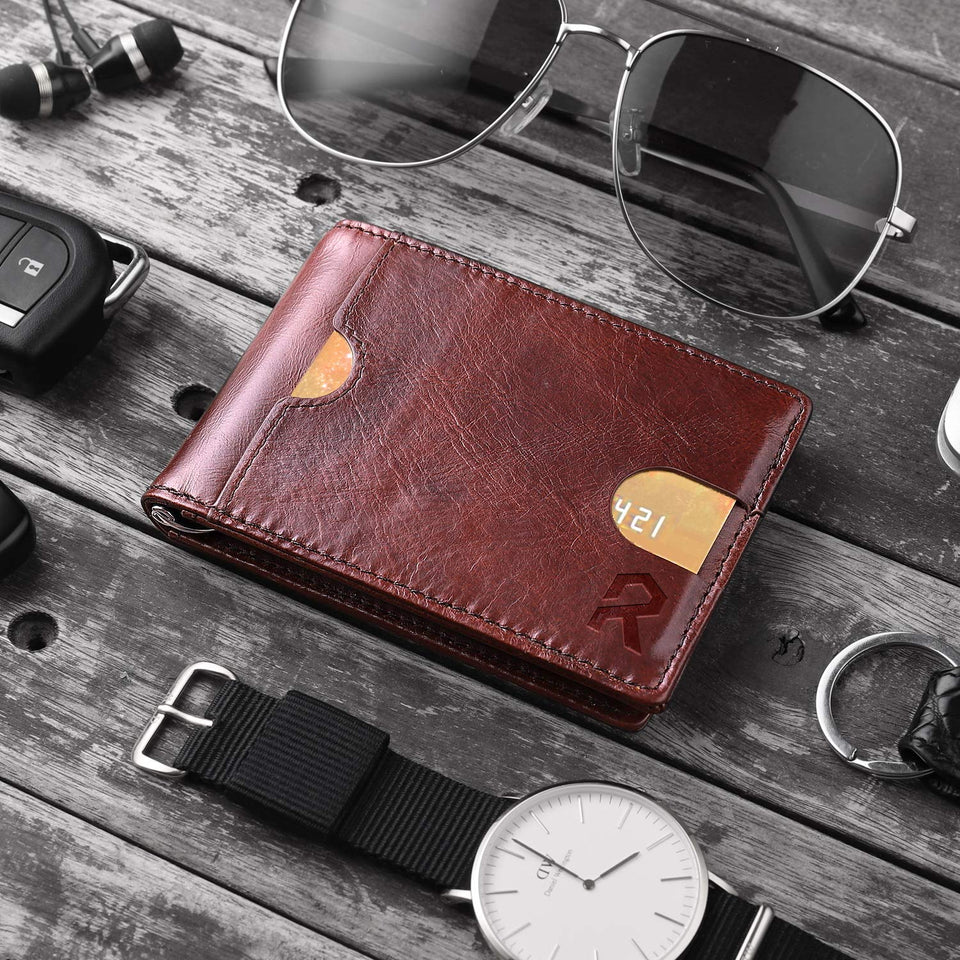 The Minimalist Leather Wallet With Clip and RFID Blocking Technology