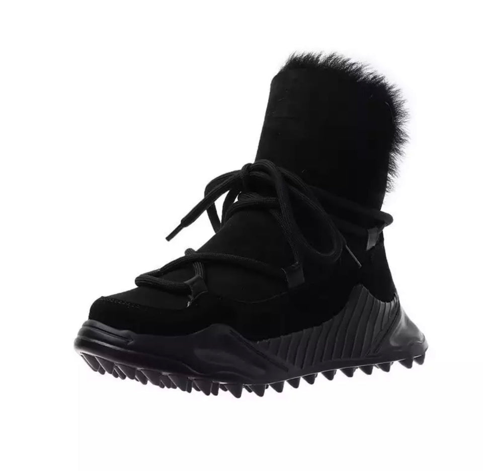 Queen “Stepper” Boot
